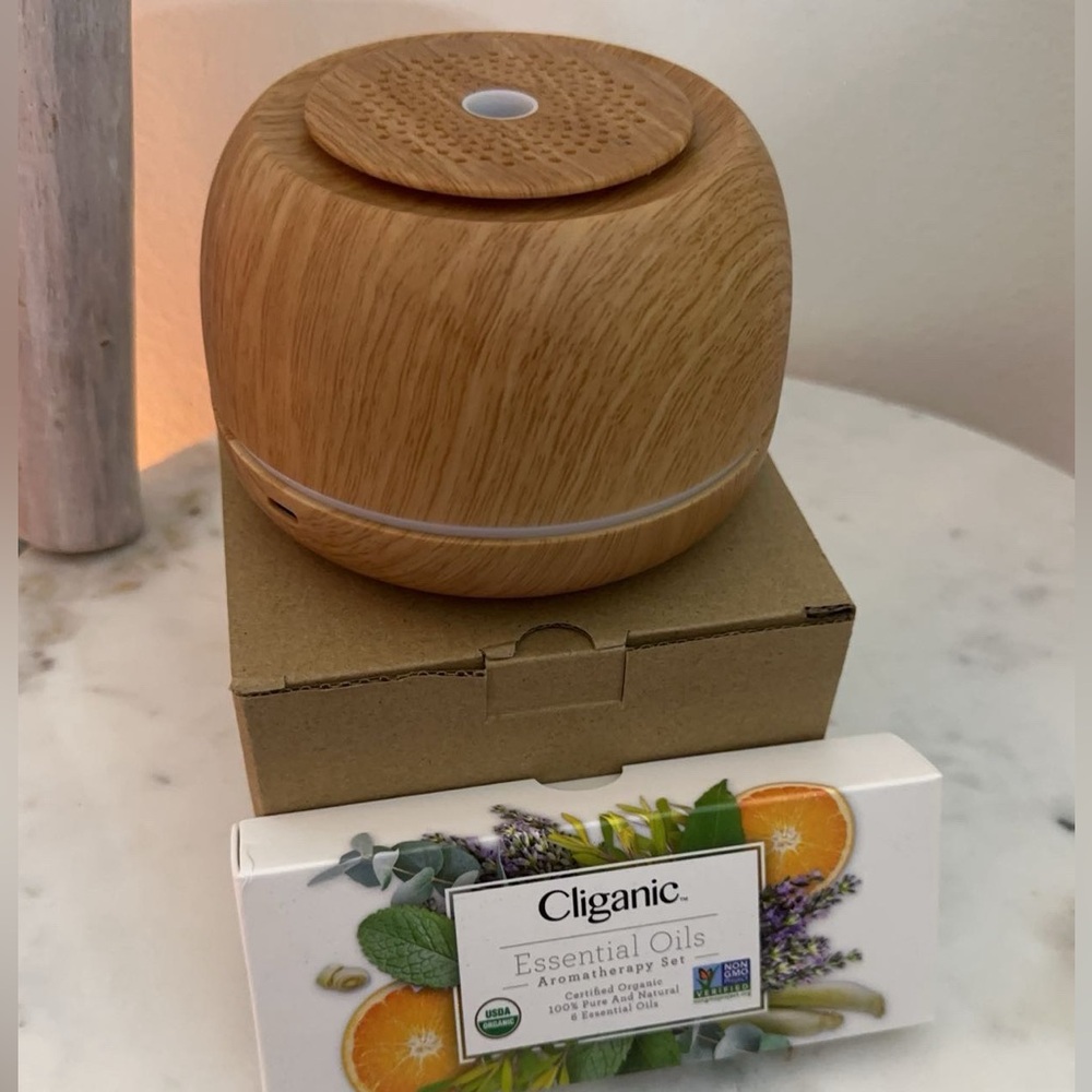 Diffuser and Essential Oils